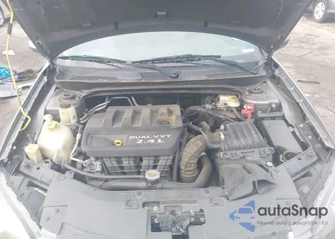 2013 Chrysler 200 Touring z USA, uszkodzony, nr VIN 1C3CCBBB7DN553322